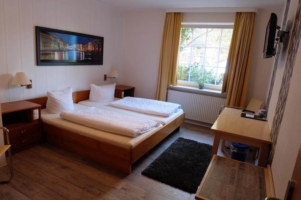 Hotel Zum Weissen Ross Winsen  Chambre photo